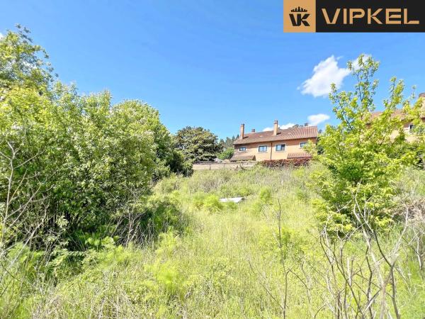 Terreno en calle do Pintor Sucasas