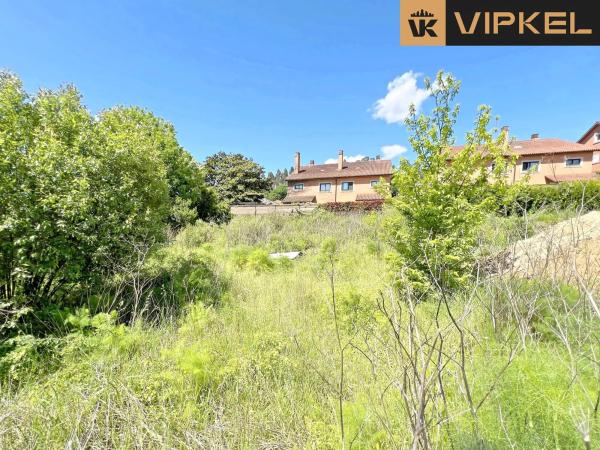 Terreno en calle do Pintor Sucasas