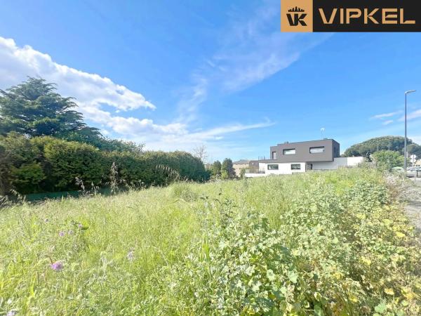 Terreno en calle Orquesta Os Satélites