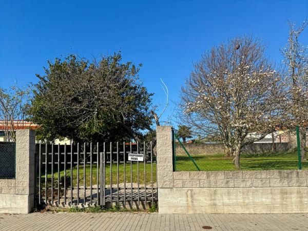 Terreno en calle Eduardo Galeano, 2
