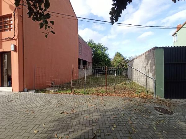 Terreno en avenida Vilaboa, 68