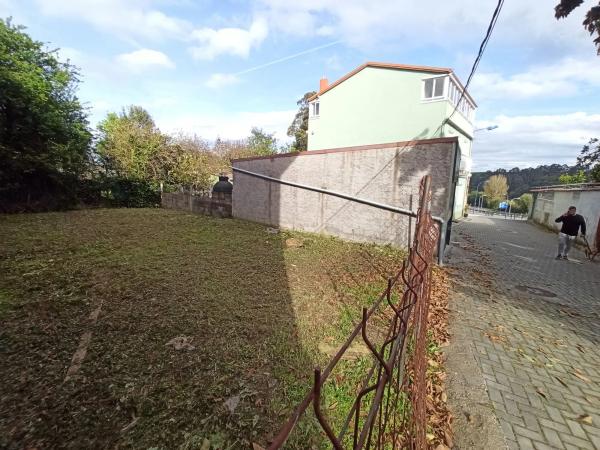 Terreno en avenida Vilaboa, 68