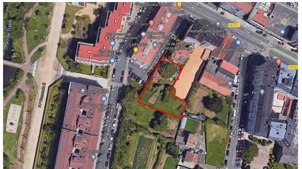 Terreno en calle Mosteiro de Sobrado, 2