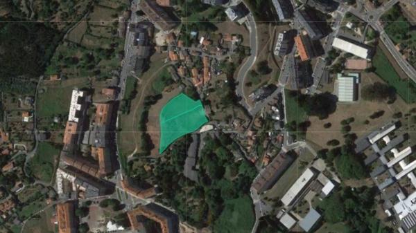 Terreno en avenida Corveira