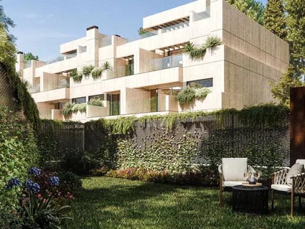 Chalet adosado en venta en del Santo Ángel, 79