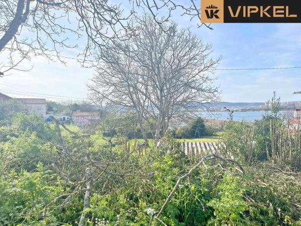 Terreno en calle Pablo Ares Feal