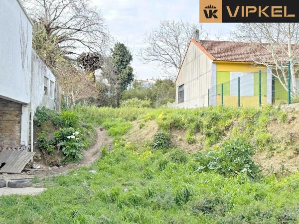 Terreno en avenida de Santa Mariña