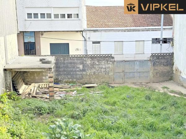 Terreno en avenida de Santa Mariña