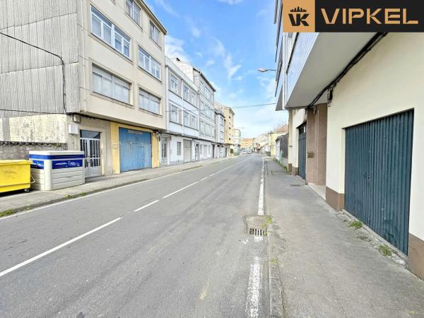 Terreno en avenida de Santa Mariña