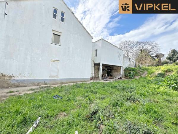 Terreno en avenida de Santa Mariña