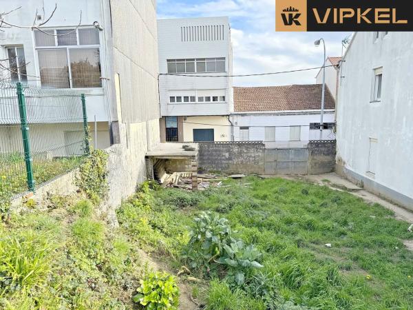 Terreno en avenida de Santa Mariña