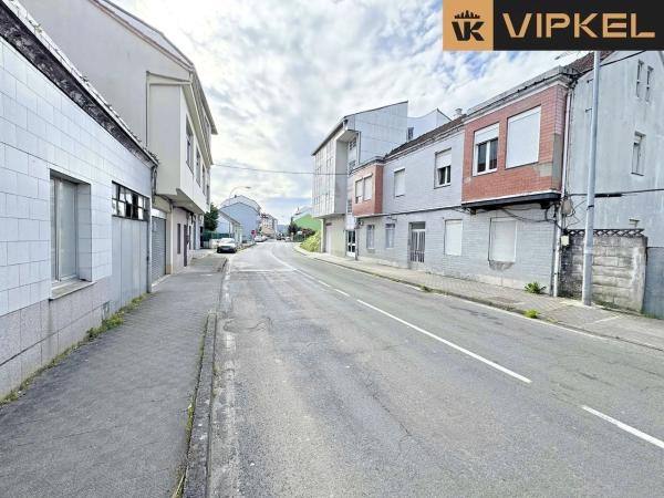 Terreno en avenida de Santa Mariña