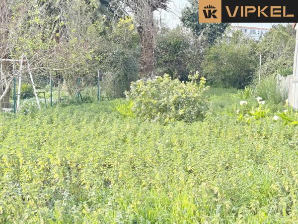 Terreno en avenida de Santa Mariña