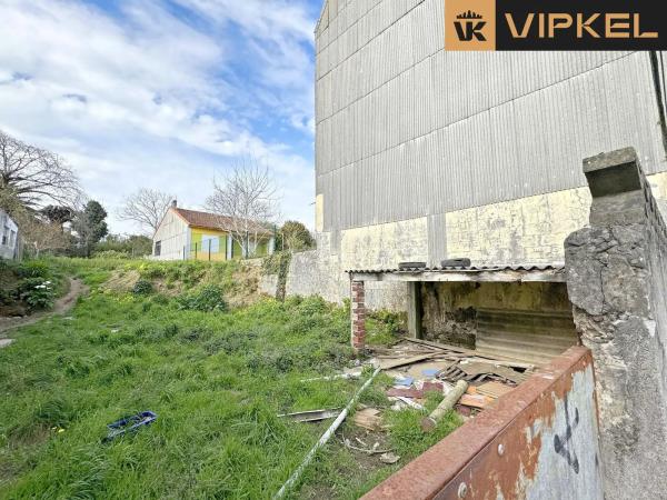 Terreno en avenida de Santa Mariña