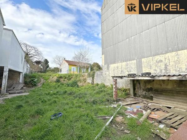 Terreno en avenida de Santa Mariña