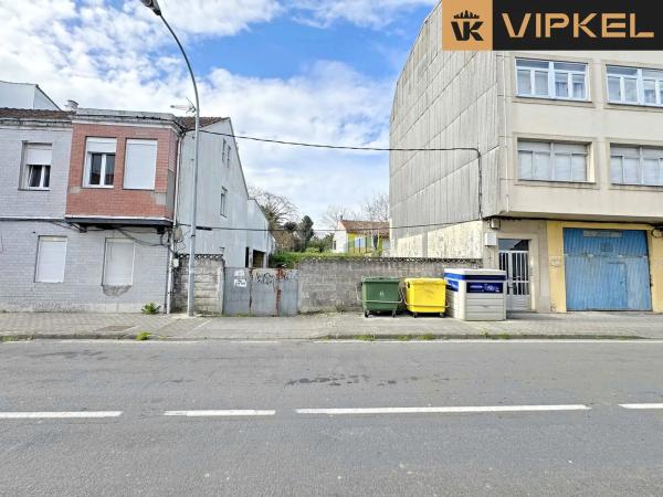Terreno en avenida de Santa Mariña