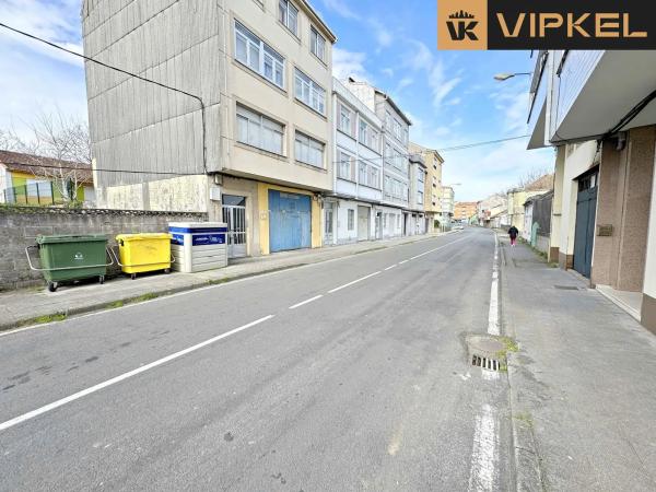 Terreno en avenida de Santa Mariña