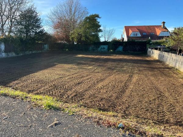 Terreno en calle Torre, 24