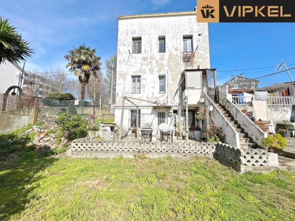 Terreno en avenida Rosalía Castro