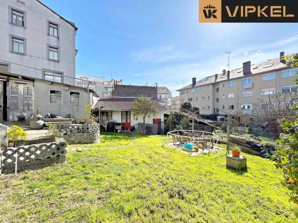 Terreno en avenida Rosalía Castro