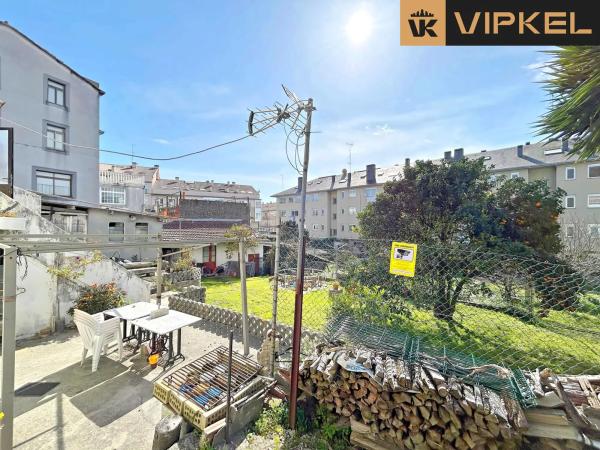 Terreno en avenida Rosalía Castro