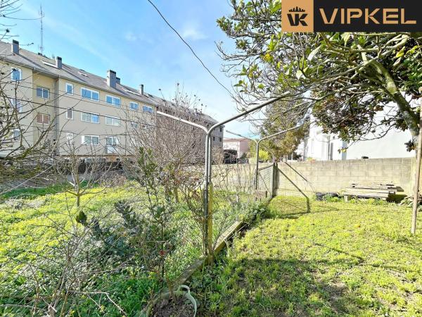 Terreno en avenida Rosalía Castro