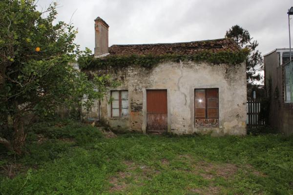 Terreno en calle de Os Corzás