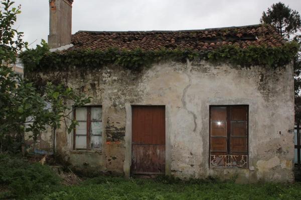 Terreno en calle de Os Corzás