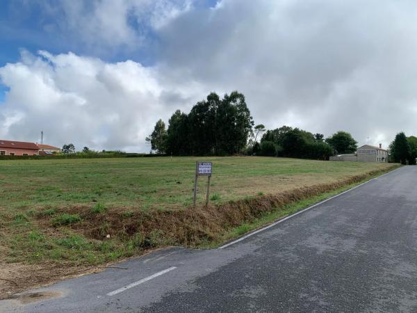 Terreno en calle Outeiro, 5