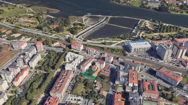 Terreno en calle Monasterio De Sobrado