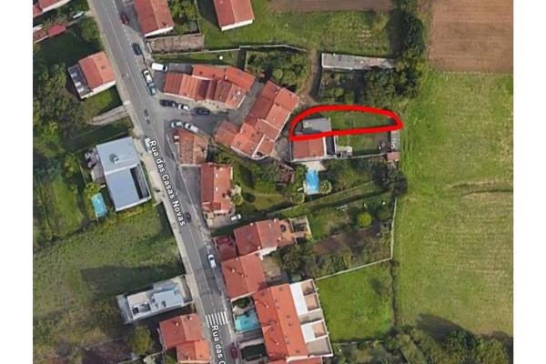 Terreno en calle das Casas Novas