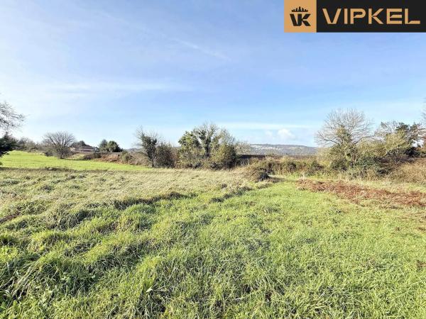 Terreno en calle de Marrozos