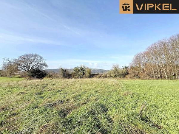 Terreno en calle de Marrozos