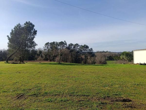 Terreno en calle do Tambre