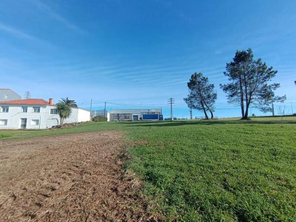 Terreno en calle do Tambre