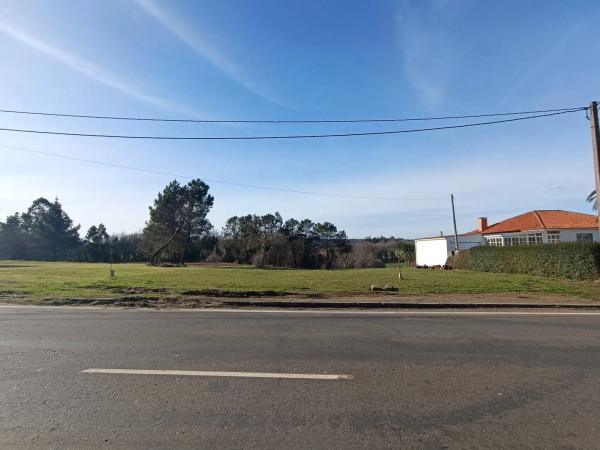Terreno en calle do Tambre