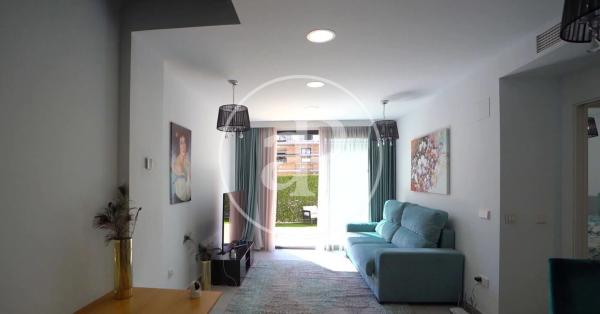 Chalet adosado en calle Edeta