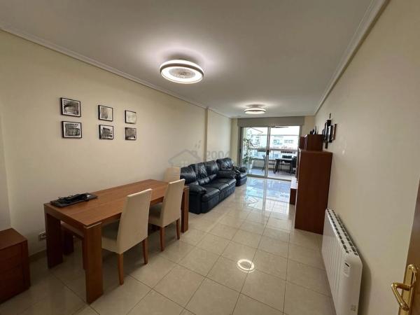 Piso en avenida Rosa de los Vientos