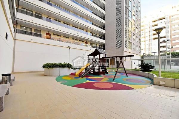 Piso en avenida Rosa de los Vientos