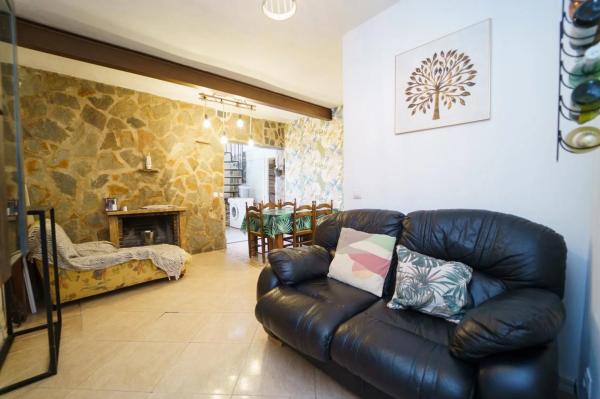 Casa independiente en calle Almirant Estrada