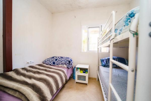 Casa independiente en calle Almirant Estrada