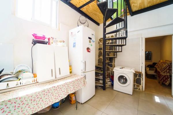 Casa independiente en calle Almirant Estrada