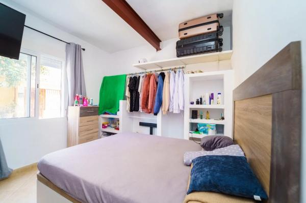 Casa independiente en calle Almirant Estrada