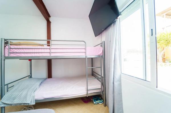 Casa independiente en calle Almirant Estrada