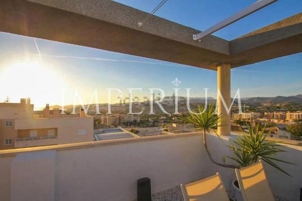 Piso en calle Guadalest