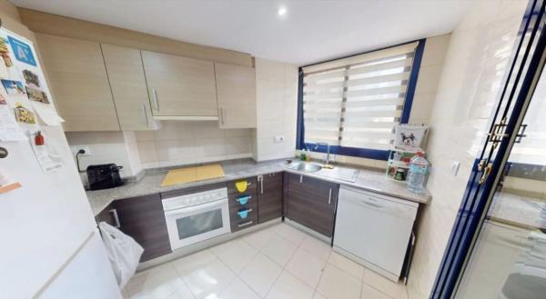 Piso en avenida Rosa dels Vents