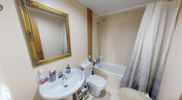 Piso en avenida Rosa dels Vents