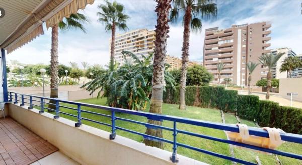 Piso en avenida Rosa dels Vents