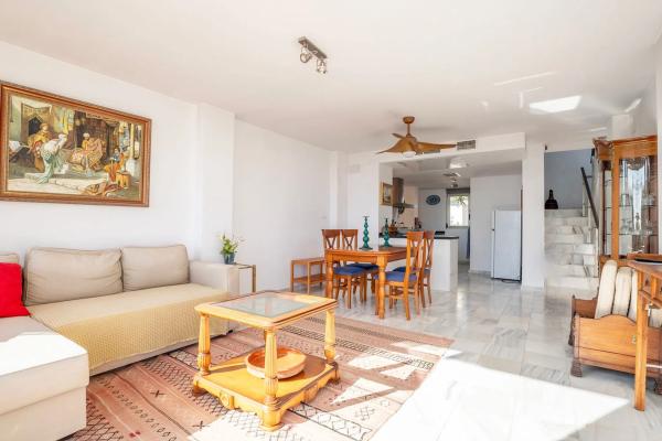 Casa independiente en Urbanización el Charco