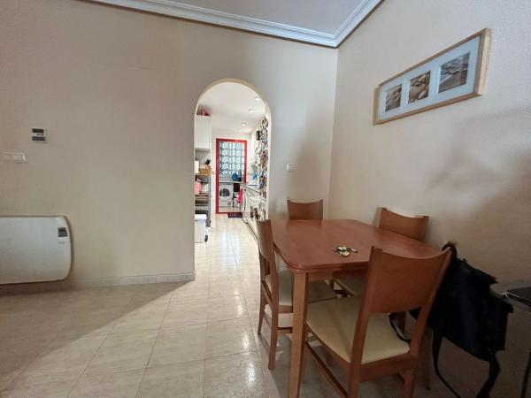 Piso en avenida Riu Torres